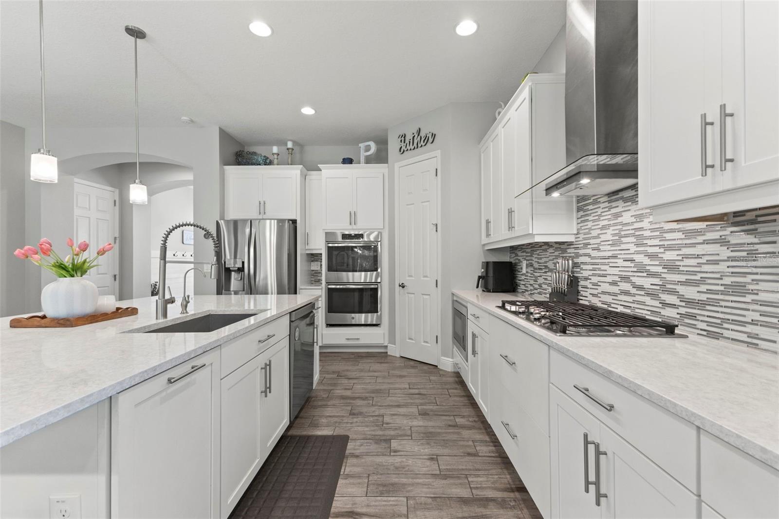 FISHHAWK RANCH WEST - Residential