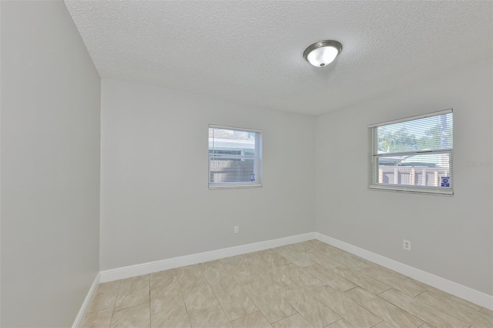 HIGH POINT - Residential Lease