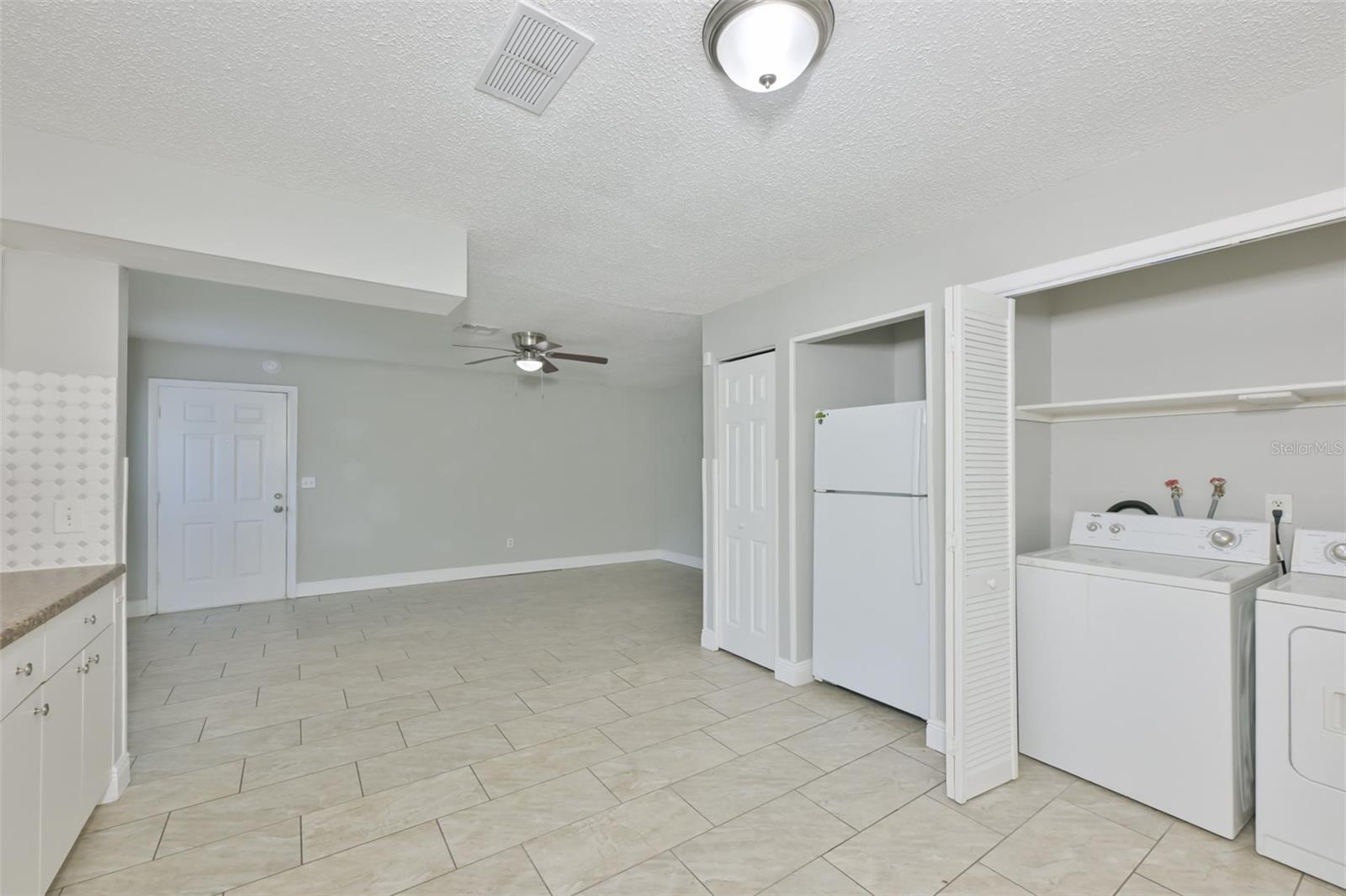 HIGH POINT - Residential Lease