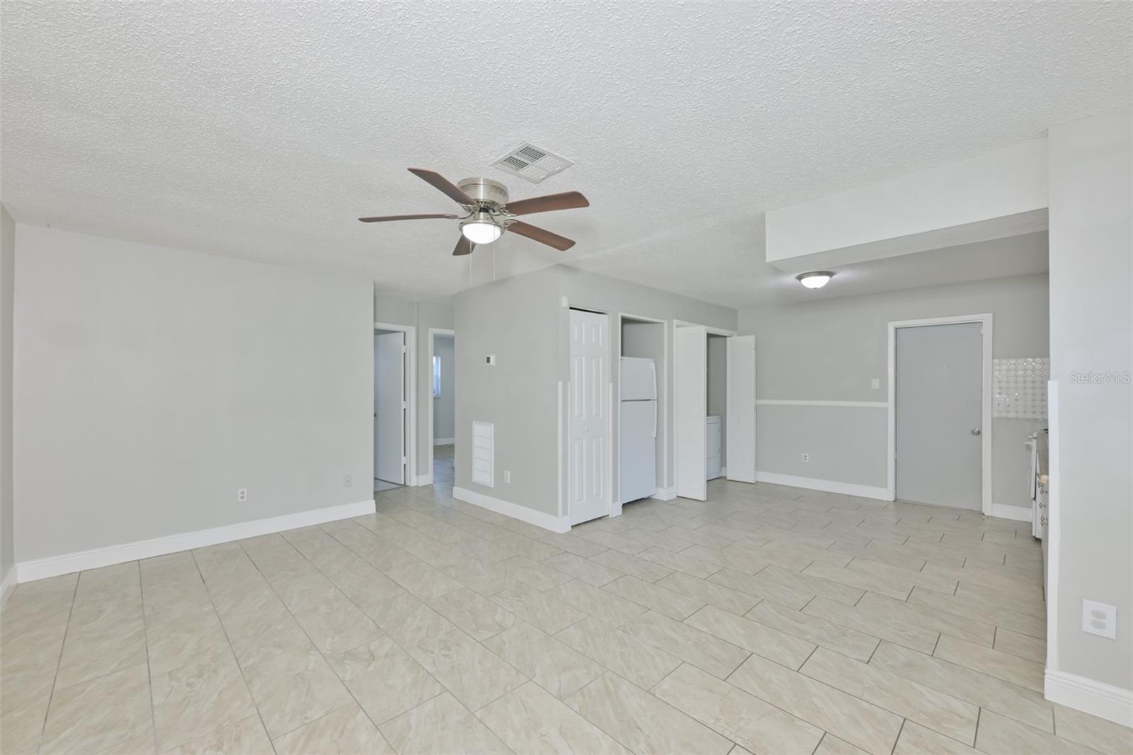 HIGH POINT - Residential Lease