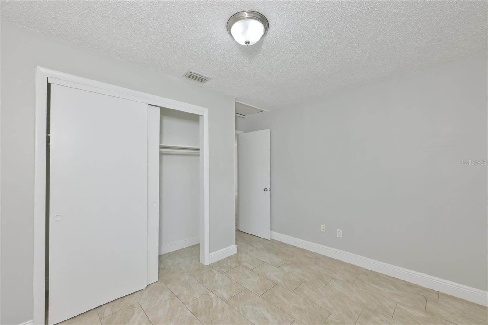 HIGH POINT - Residential Lease
