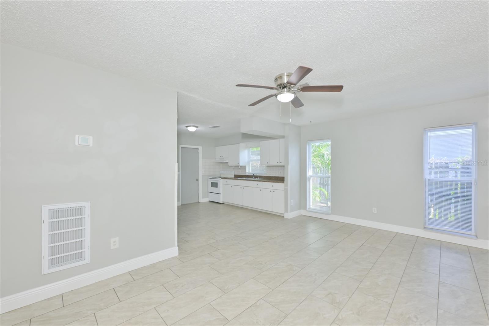 HIGH POINT - Residential Lease