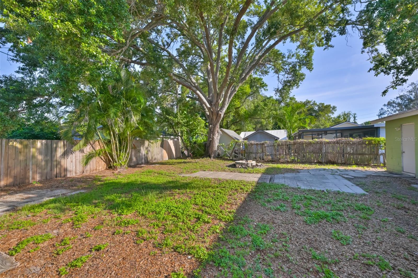 HIGH POINT - Residential Lease