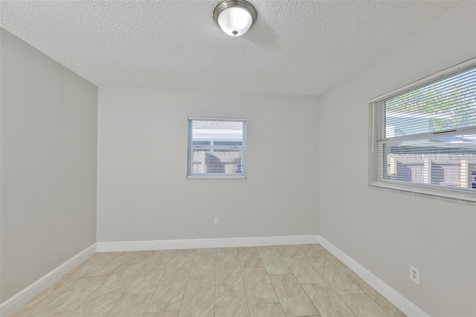 HIGH POINT - Residential Lease