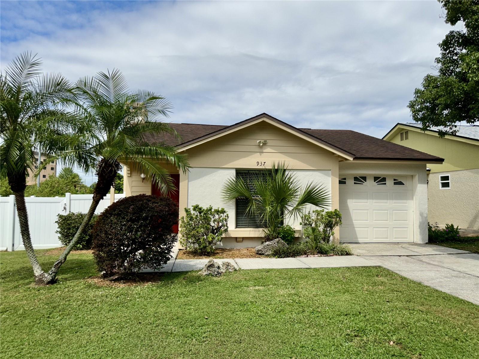 Check out this wonderful lake front home in central Lakeland! This 3 Bedroom home has new tile floors throughout, recently replaced roof and AC, and a newly rebuilt Dock on the private Lake Holloway. Conveniently located near Downtown Lakeland next to Southeastern University and Florida Southern University. This property is set up to be an amazing home to live in or house to rent out. Come see the relaxing and spacious fully fenced private backyard with great landcaping and lake views. Don't miss out on the chance to make this beautiful lake front home yours today!