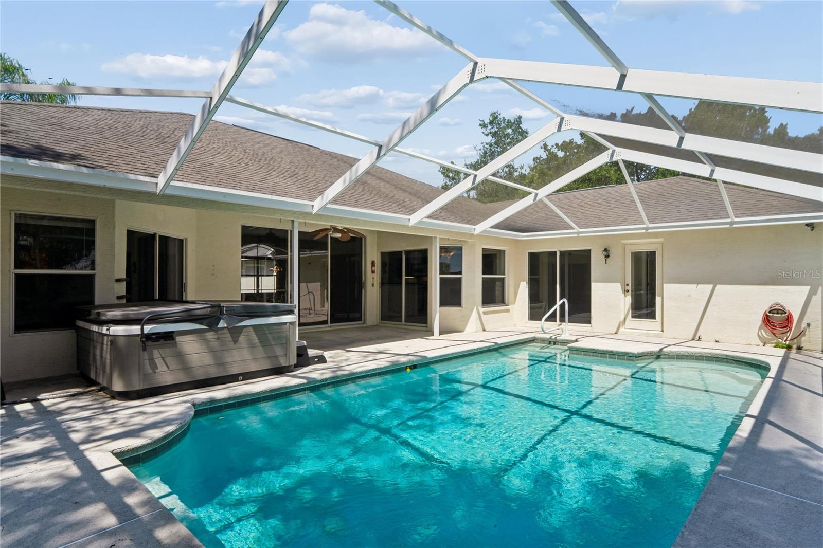 SPRING HILL - Residential