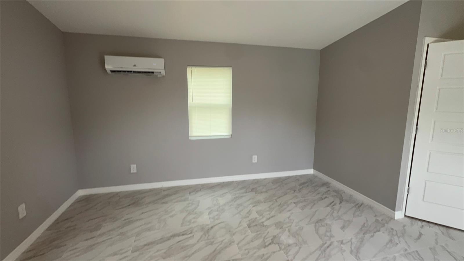 EL PORTAL - Residential Lease