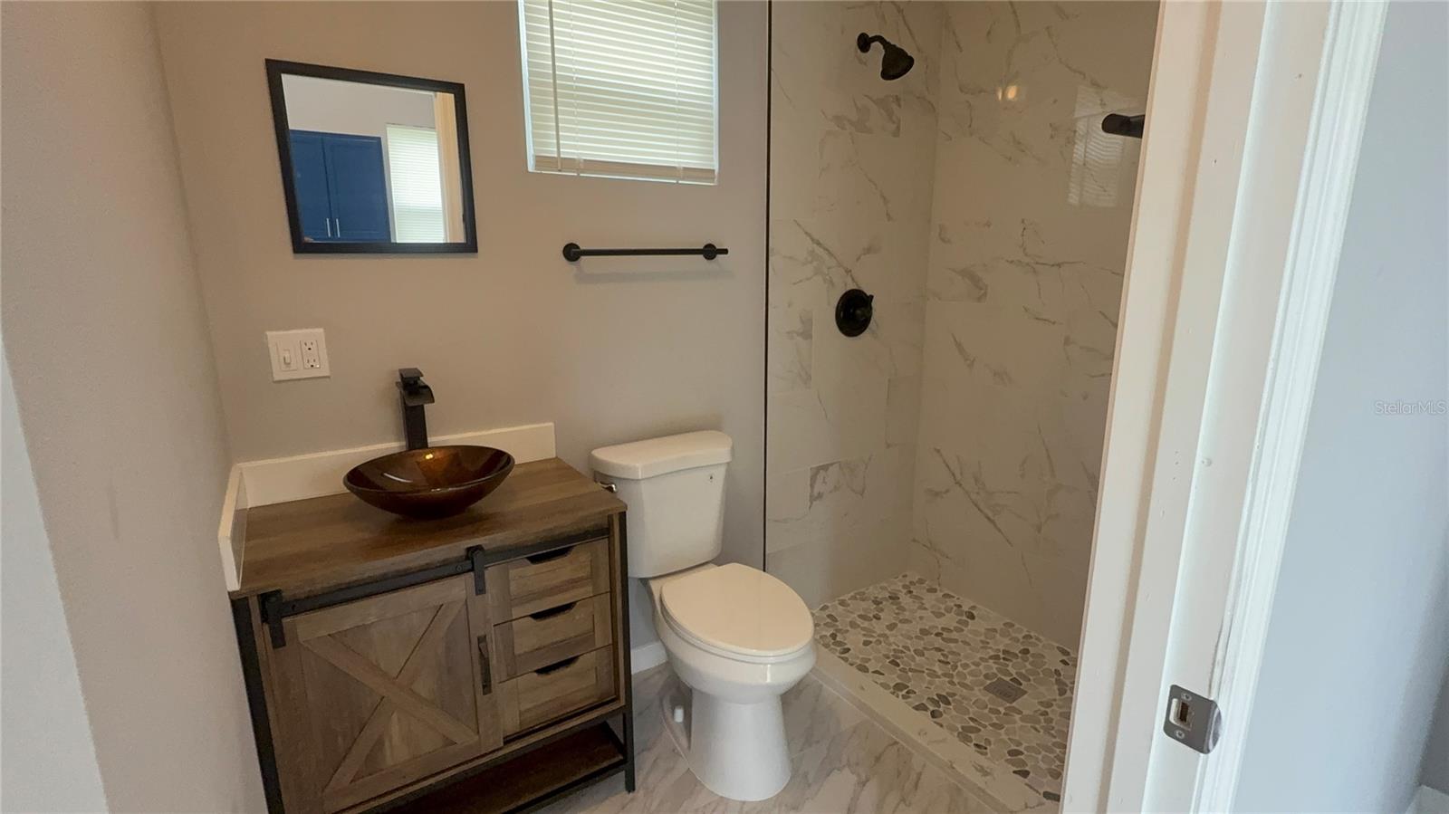 EL PORTAL - Residential Lease