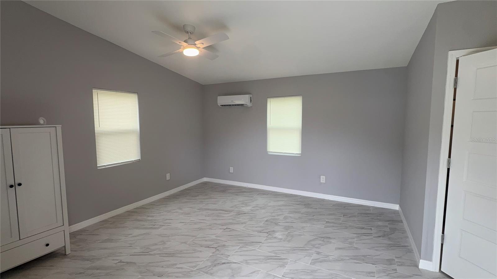 EL PORTAL - Residential Lease