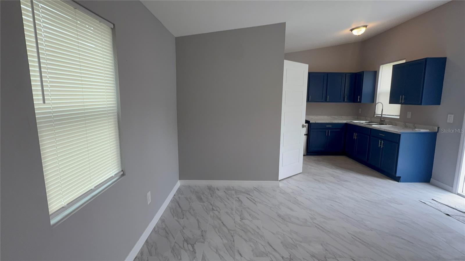 EL PORTAL - Residential Lease