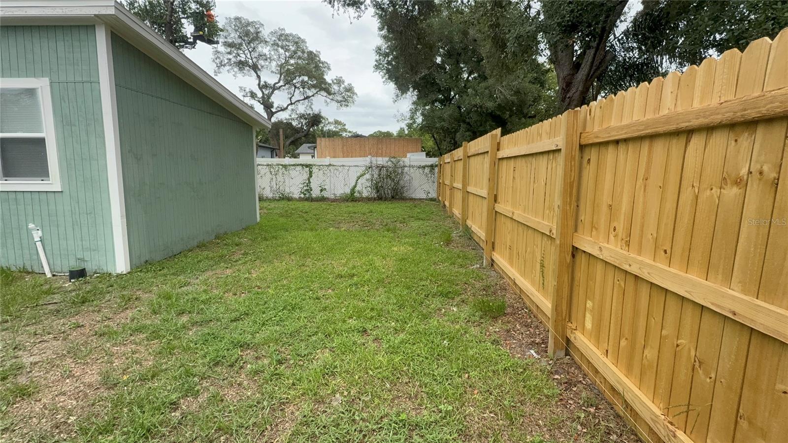 EL PORTAL - Residential Lease