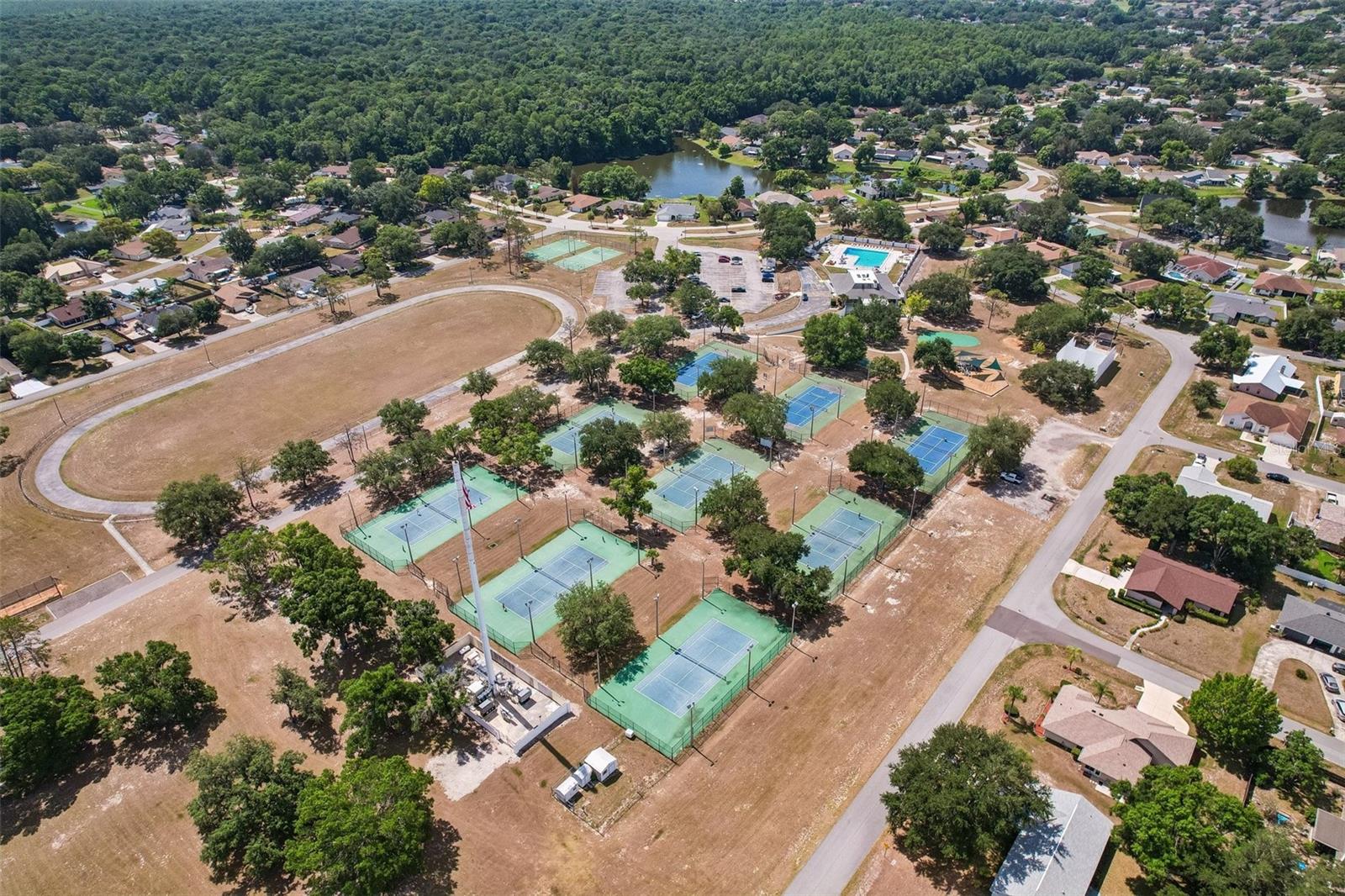 LAKE PADGETT ESTATES EAST - Residential