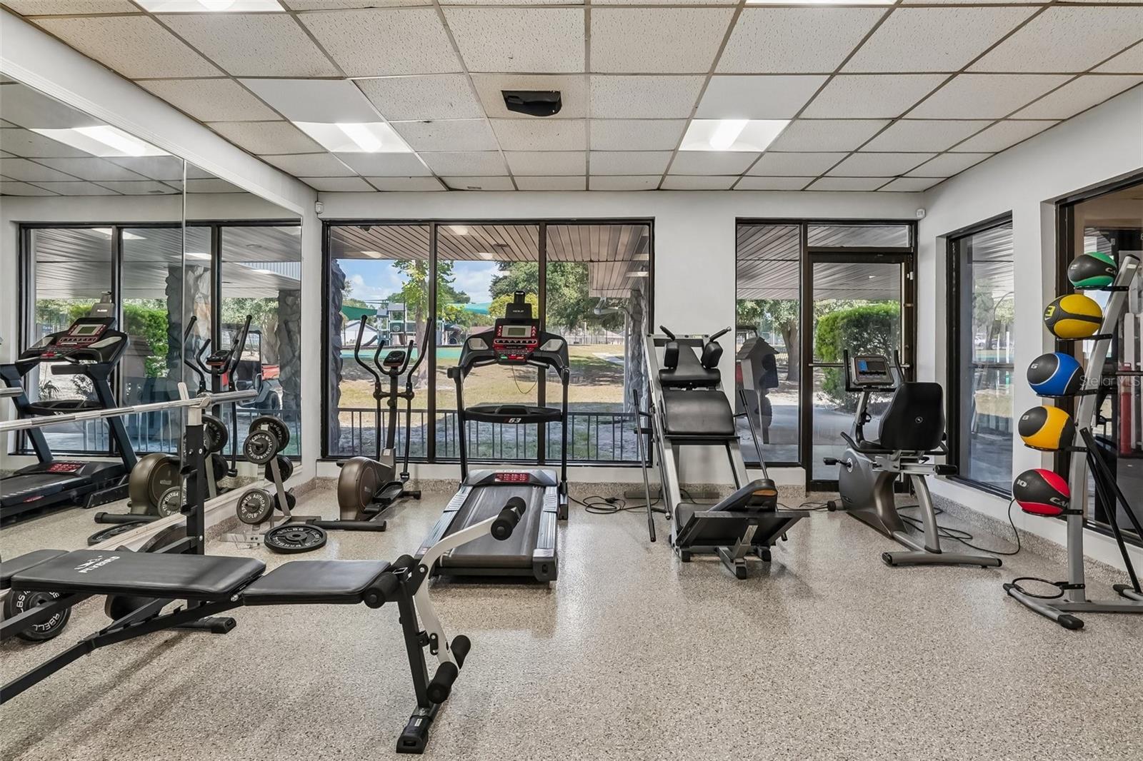 LAKE PADGETT ESTATES EAST - Residential