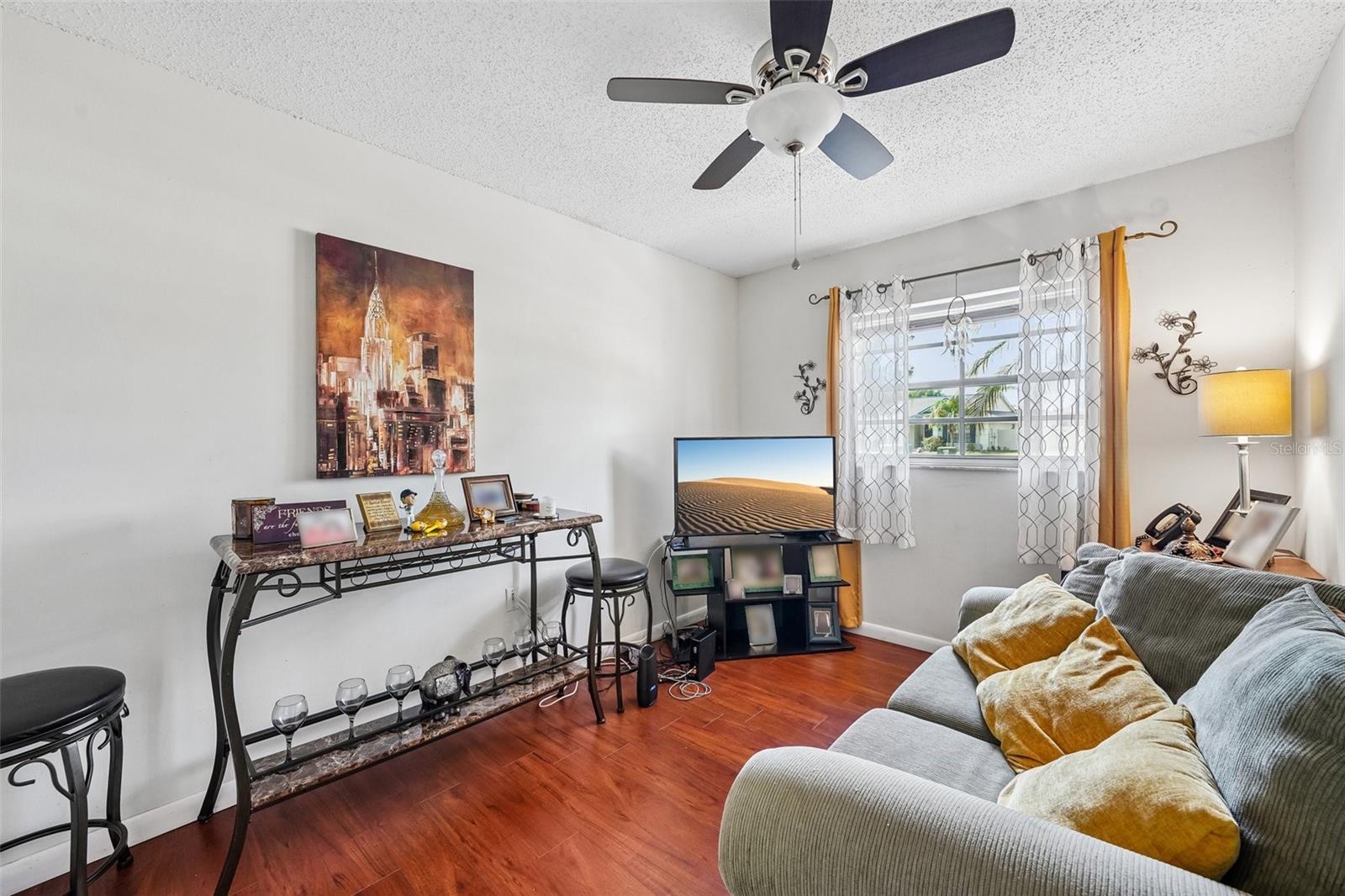 LAKE PADGETT ESTATES EAST - Residential