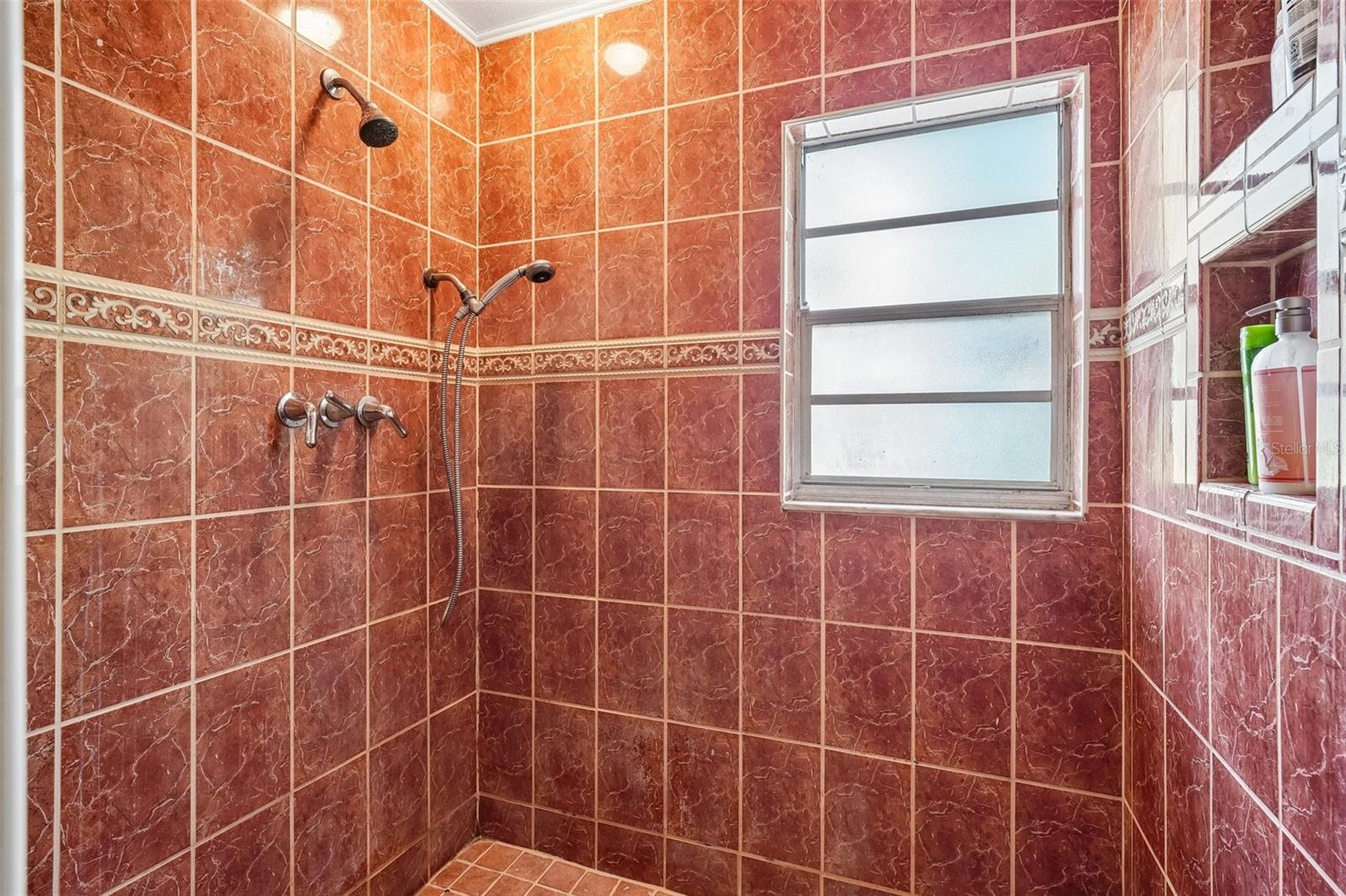 LAKE PADGETT ESTATES EAST - Residential