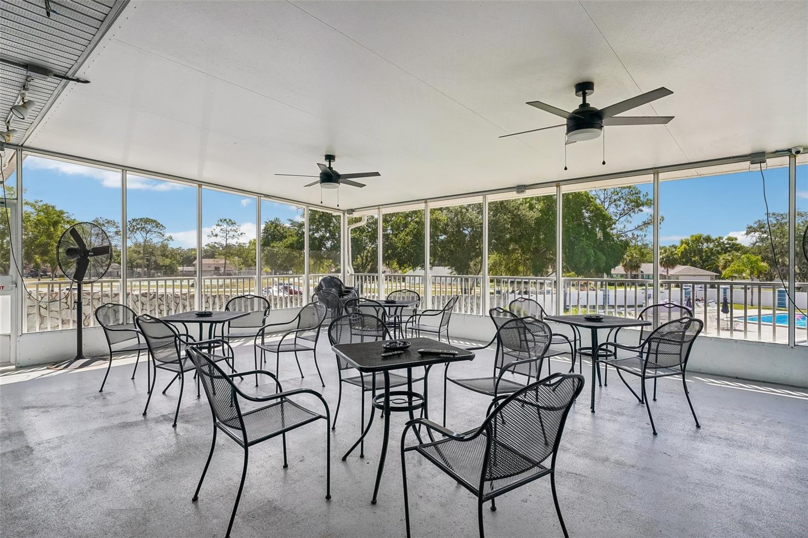 LAKE PADGETT ESTATES EAST - Residential
