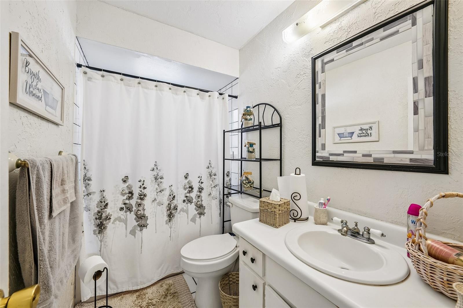 LAKE PADGETT ESTATES EAST - Residential