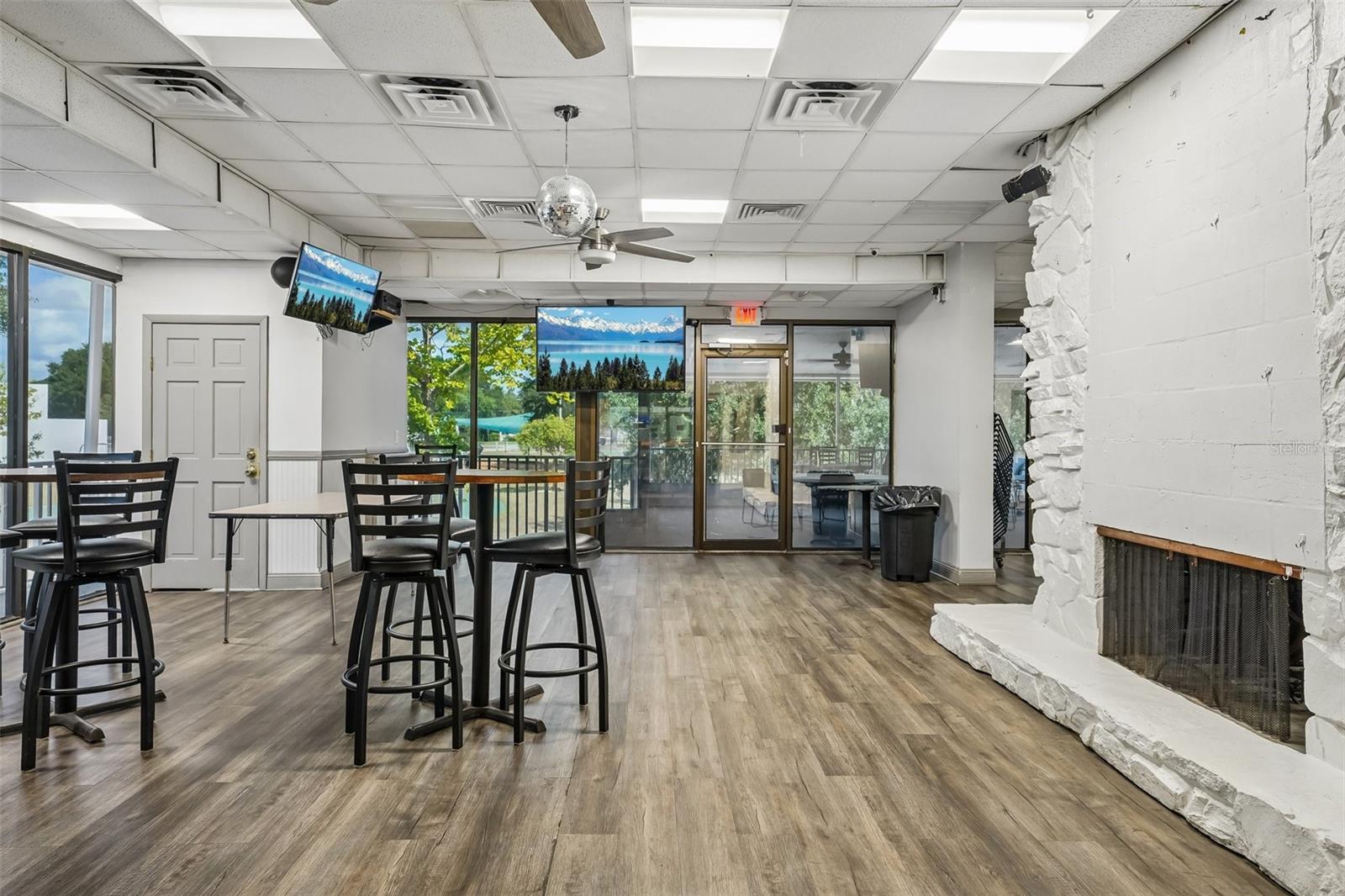LAKE PADGETT ESTATES EAST - Residential