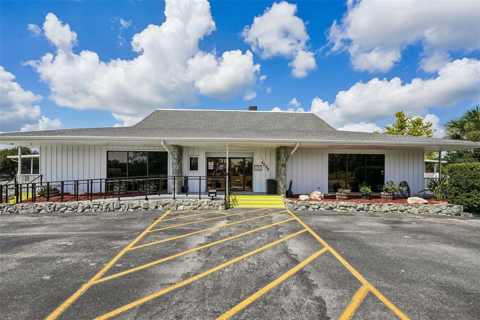 LAKE PADGETT ESTATES EAST - Residential