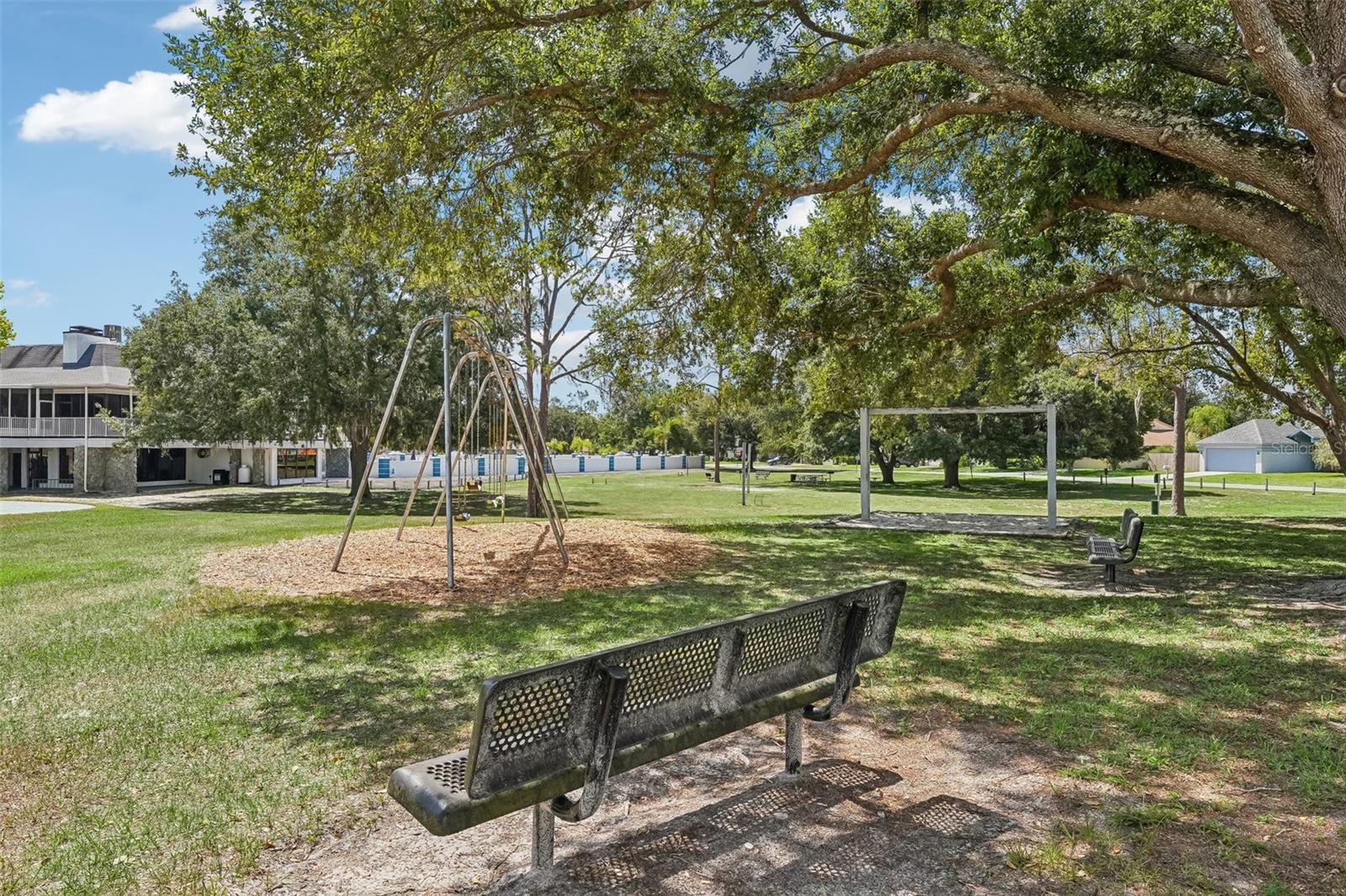 LAKE PADGETT ESTATES EAST - Residential