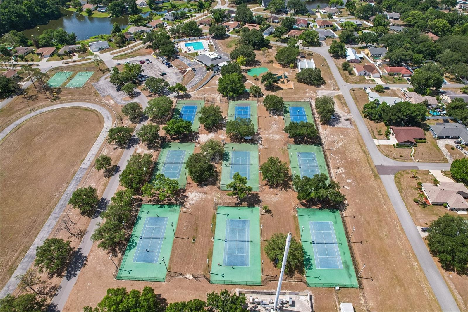 LAKE PADGETT ESTATES EAST - Residential