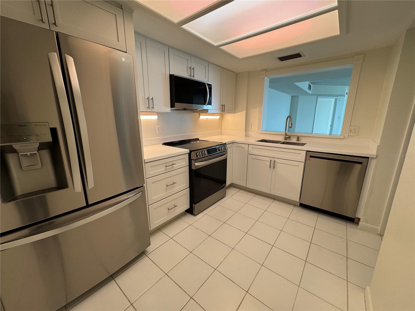 BAYSHORE DIPLOMAT A CONDOMINIUM - Residential Lease