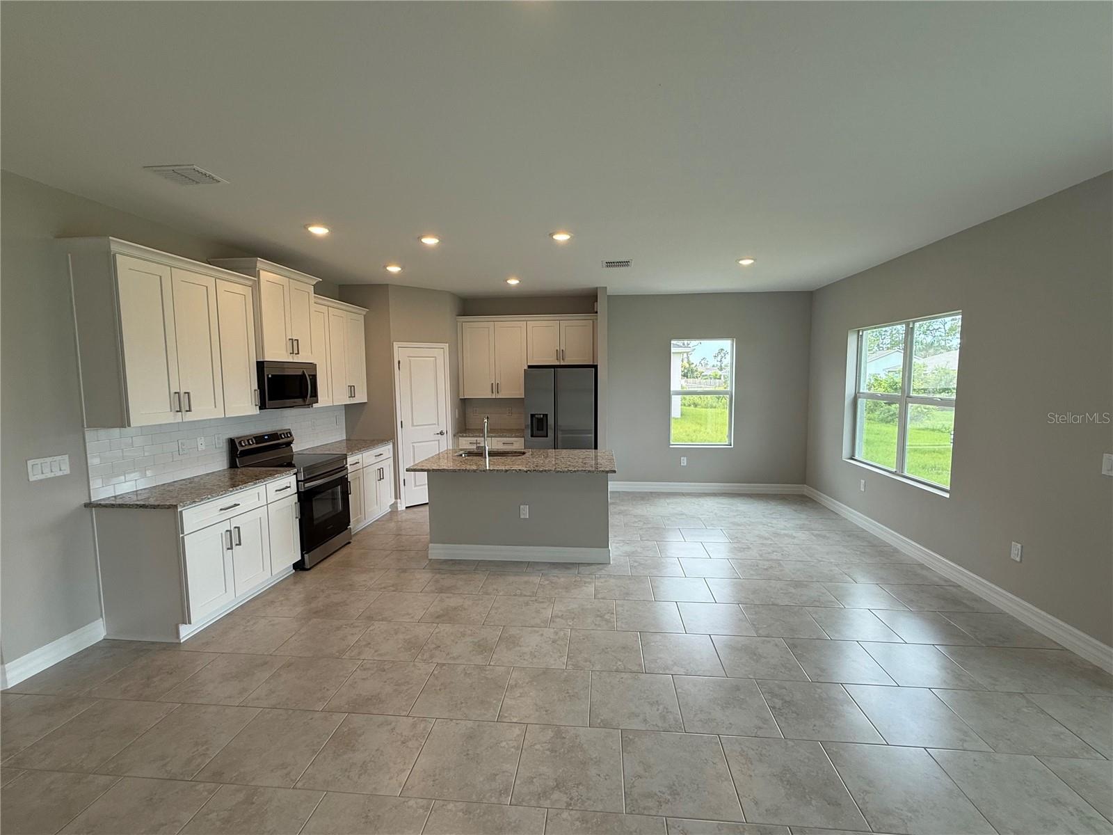 PORT CHARLOTTE SUB 08 - Residential Lease