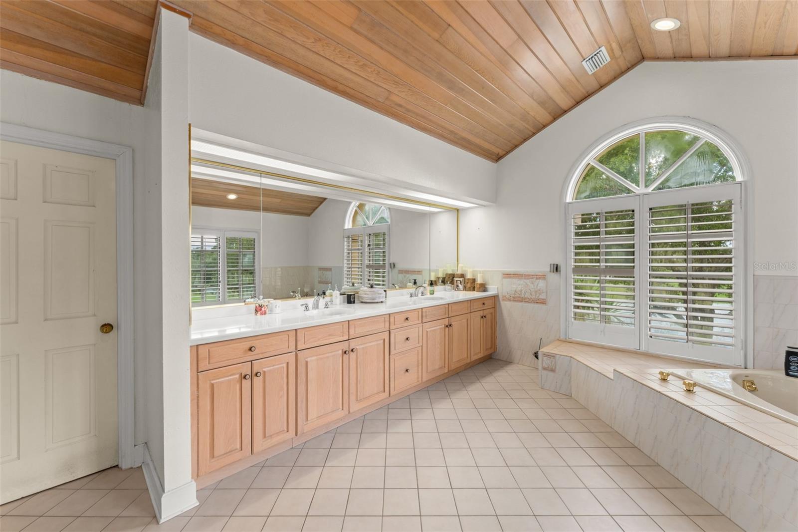 ISLEWORTH - Residential