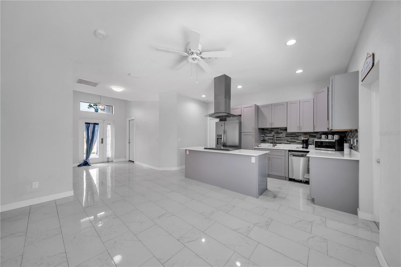 LEHIGH ACRES SEC 01 44 27 UNITS 01 06 & 10 12 - Residential
