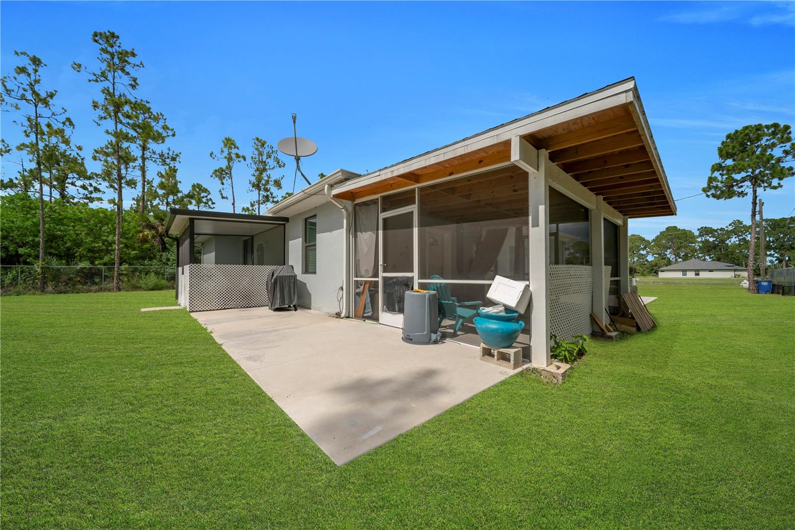 LEHIGH ACRES SEC 01 44 27 UNITS 01 06 & 10 12 - Residential