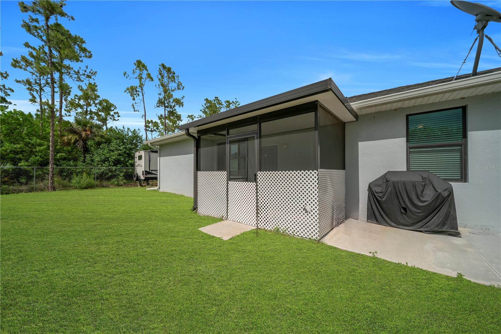 LEHIGH ACRES SEC 01 44 27 UNITS 01 06 & 10 12 - Residential