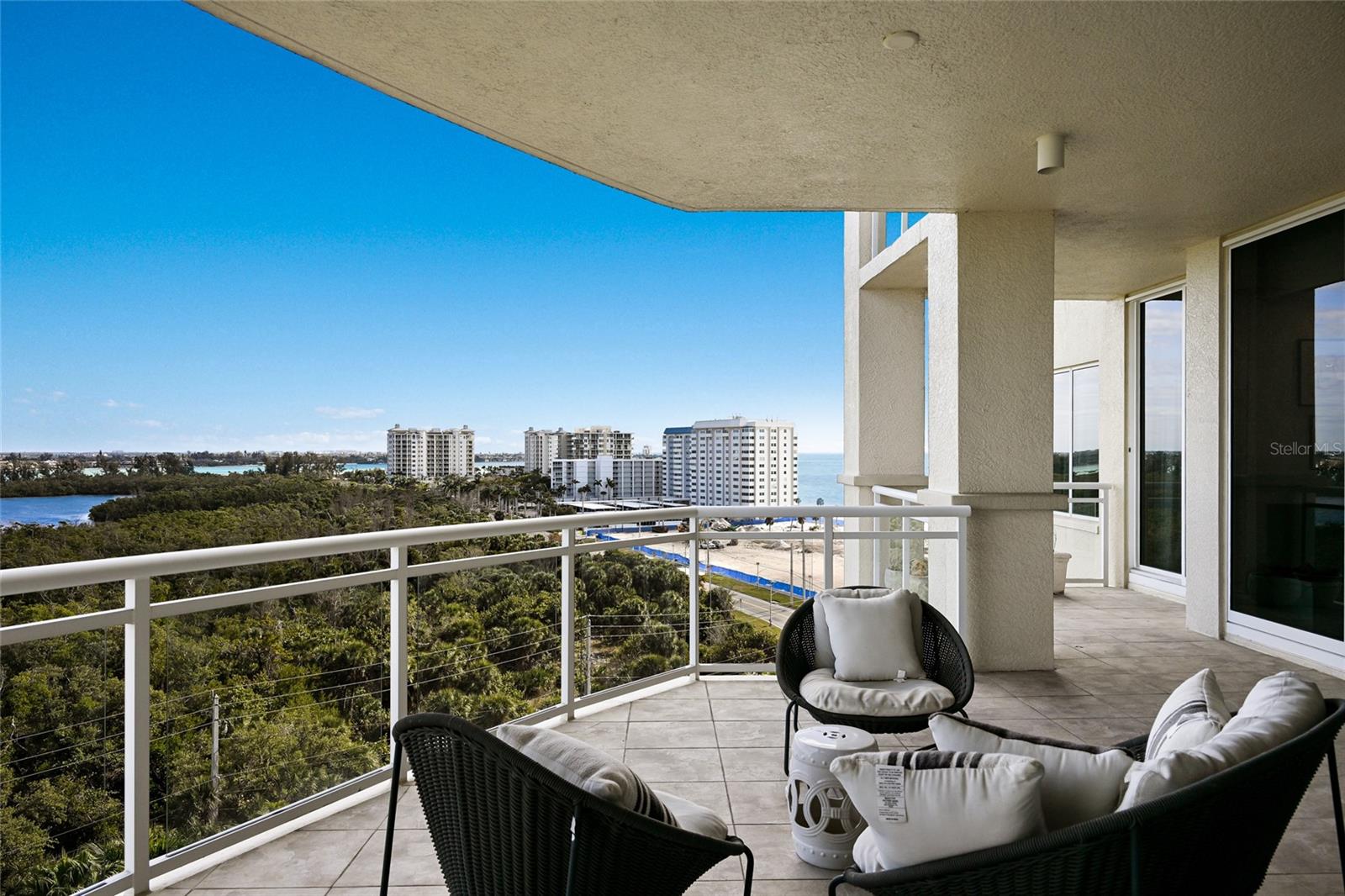 THE BEACH RESIDENCES - Residential