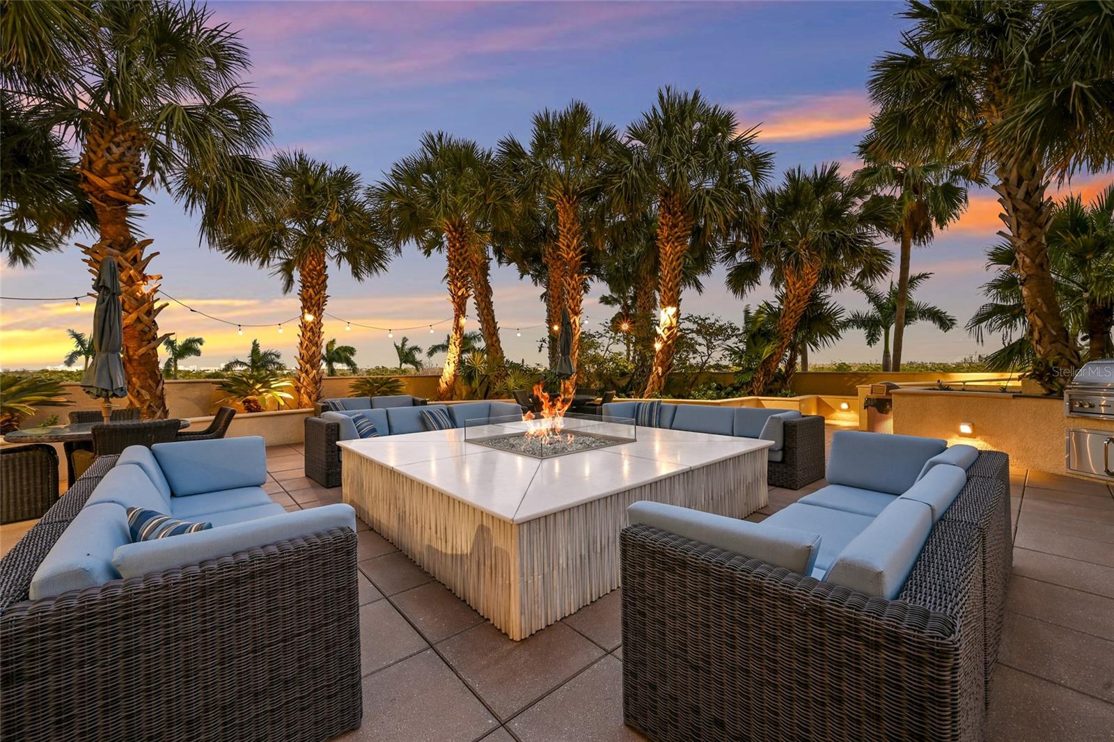 THE BEACH RESIDENCES - Residential