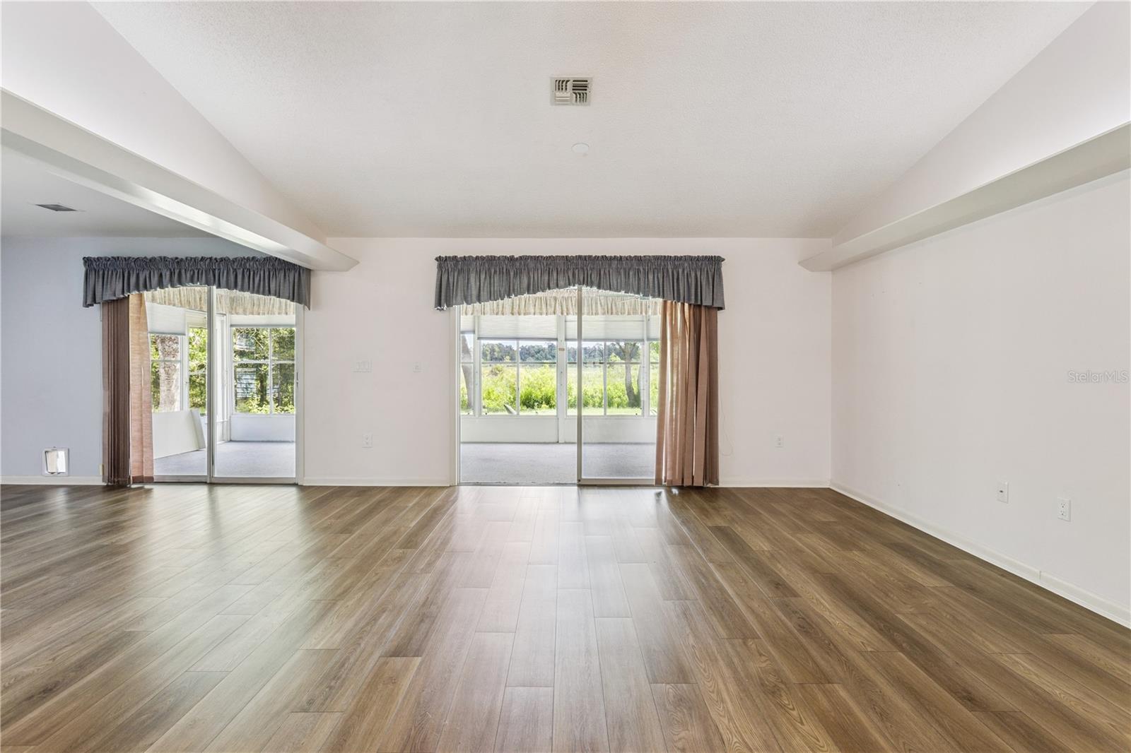 SCOTTISH HIGHLANDS CONDO PH B - Residential