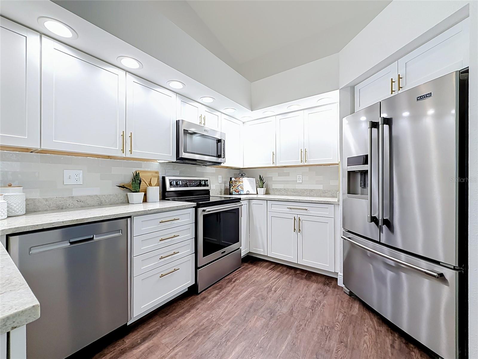 WYNWOODS LANDING - Residential