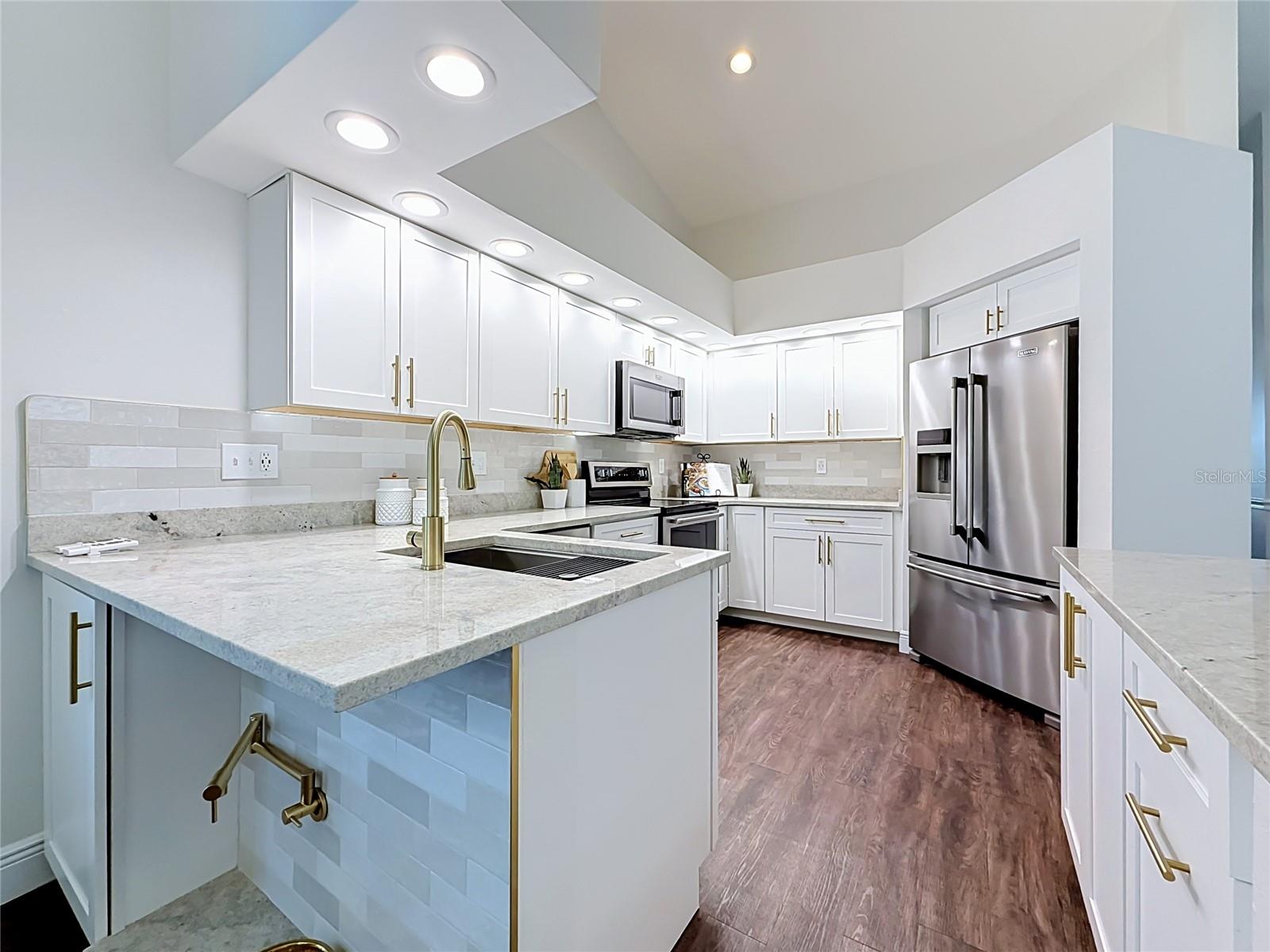 WYNWOODS LANDING - Residential