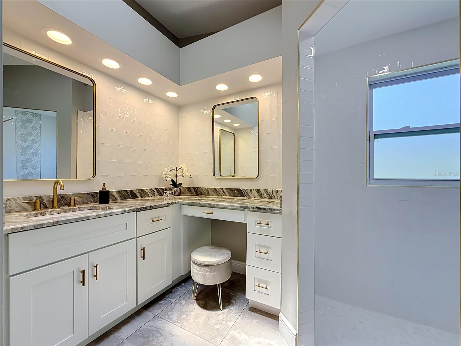 WYNWOODS LANDING - Residential