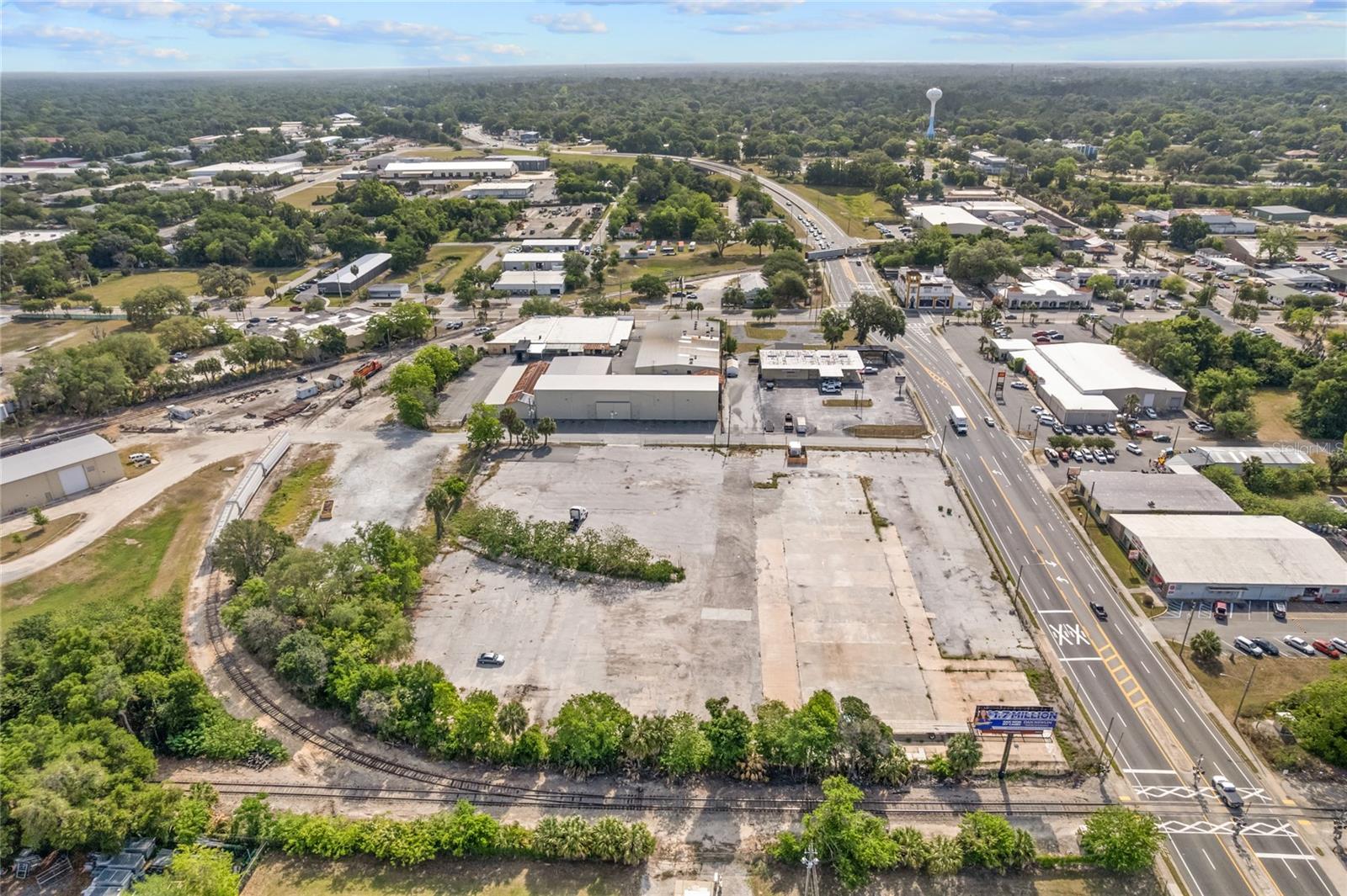 ALLREDS ADD - Commercial Lease