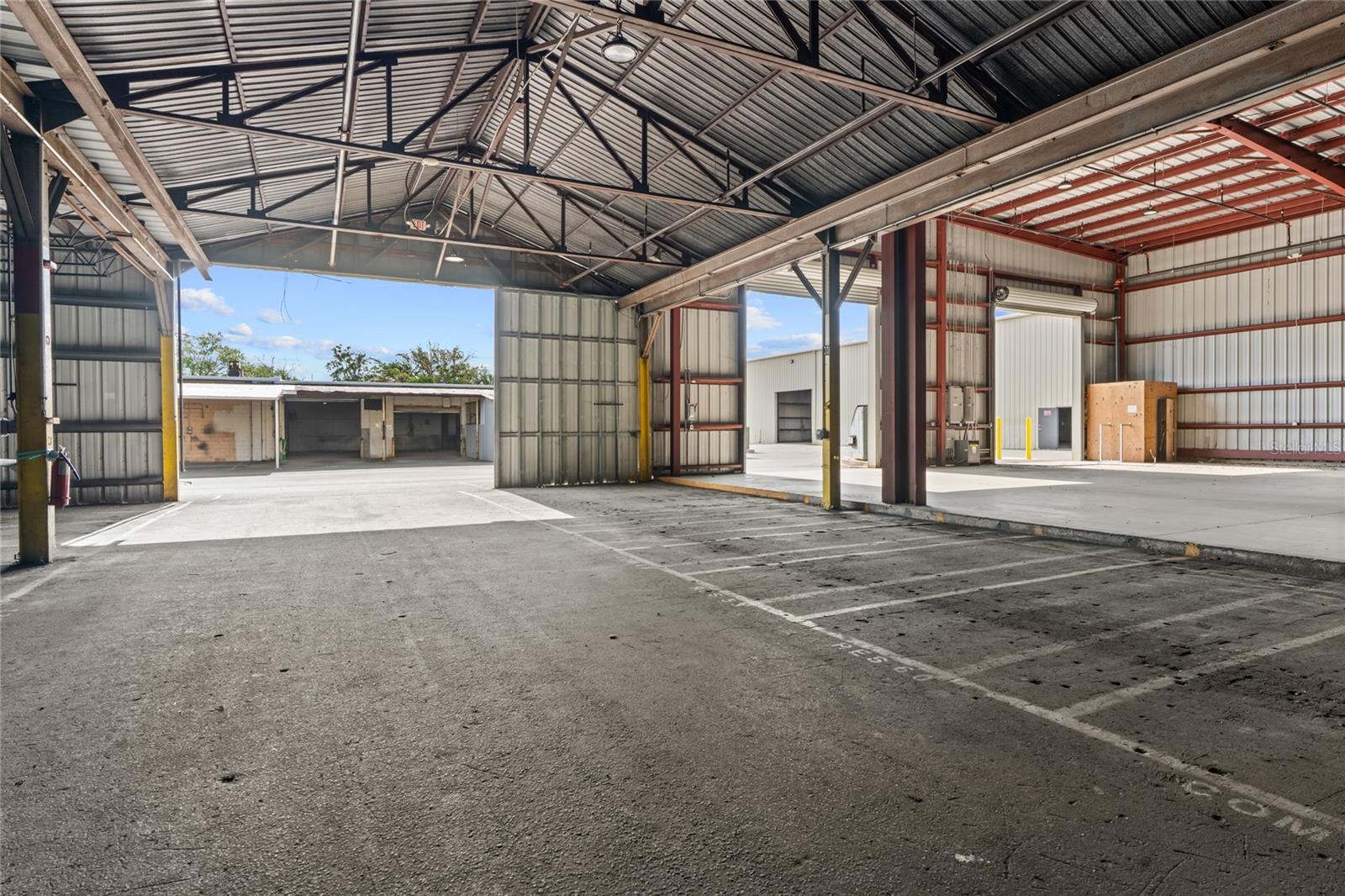 ALLREDS ADD - Commercial Lease