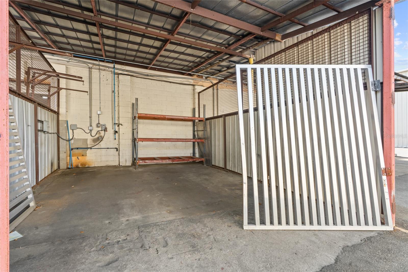 ALLREDS ADD - Commercial Lease
