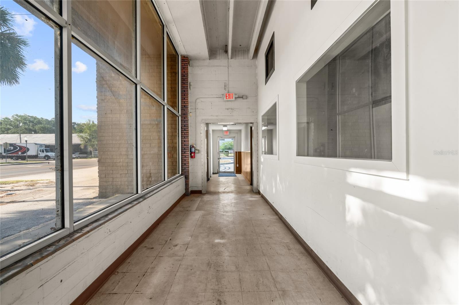 ALLREDS ADD - Commercial Lease