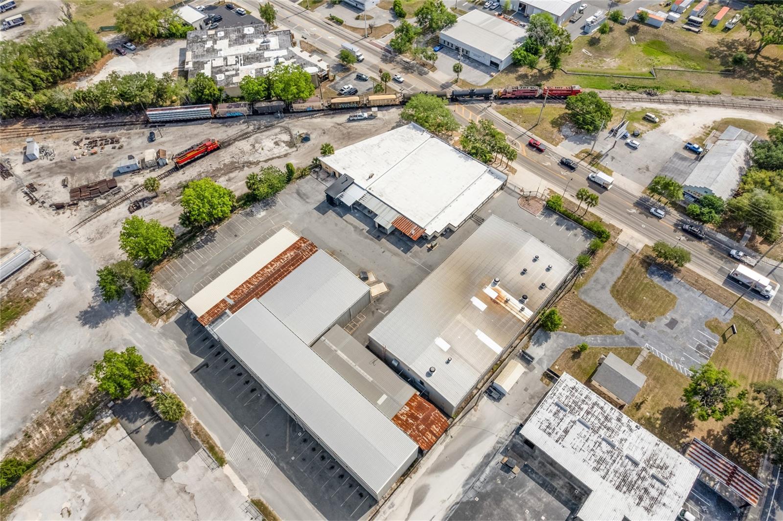ALLREDS ADD - Commercial Lease