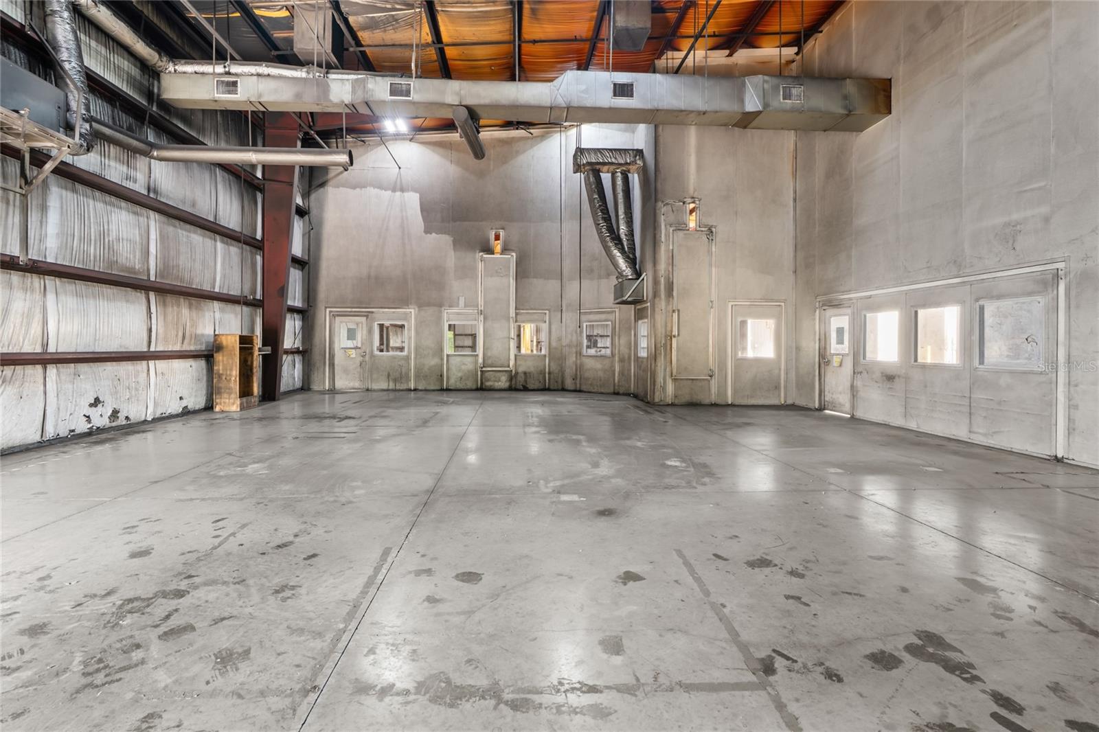 ALLREDS ADD - Commercial Lease