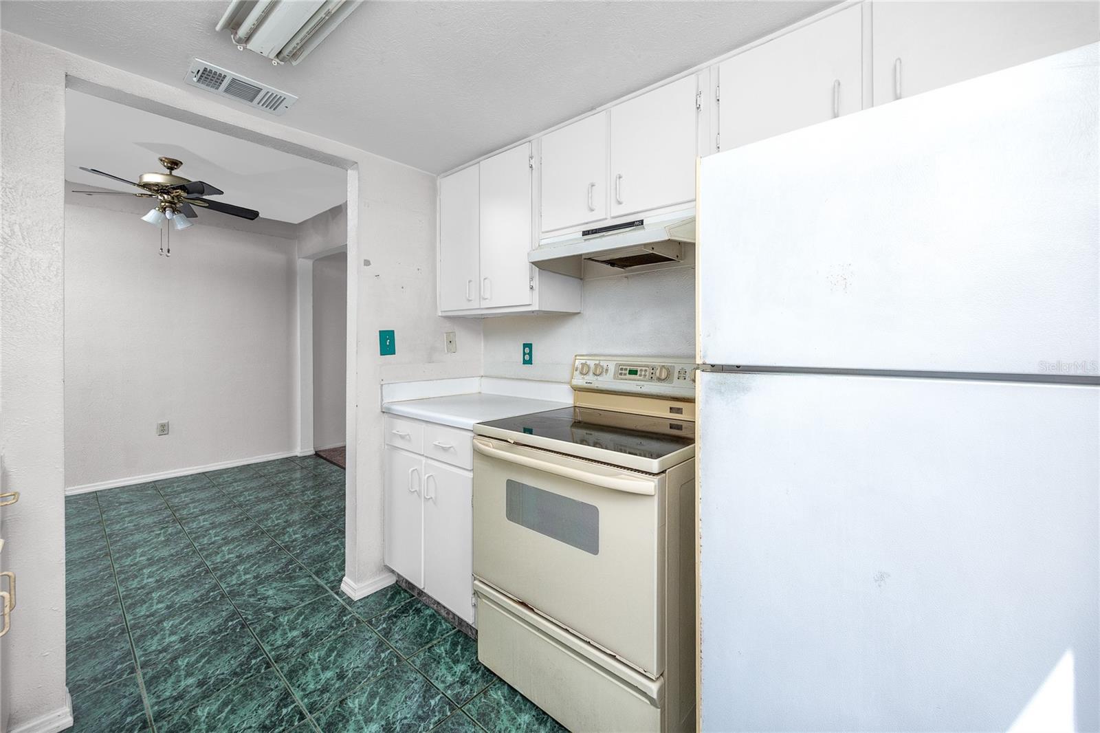 BERMUDA BAY BEACH CONDO - Residential