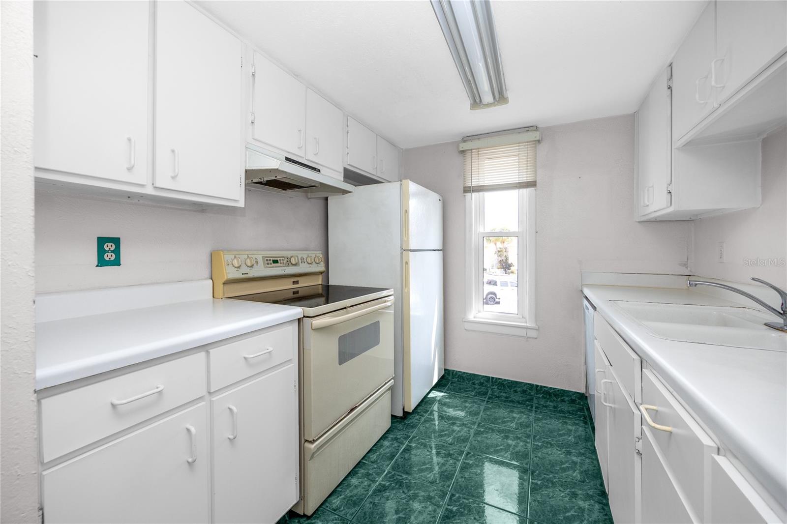 BERMUDA BAY BEACH CONDO - Residential