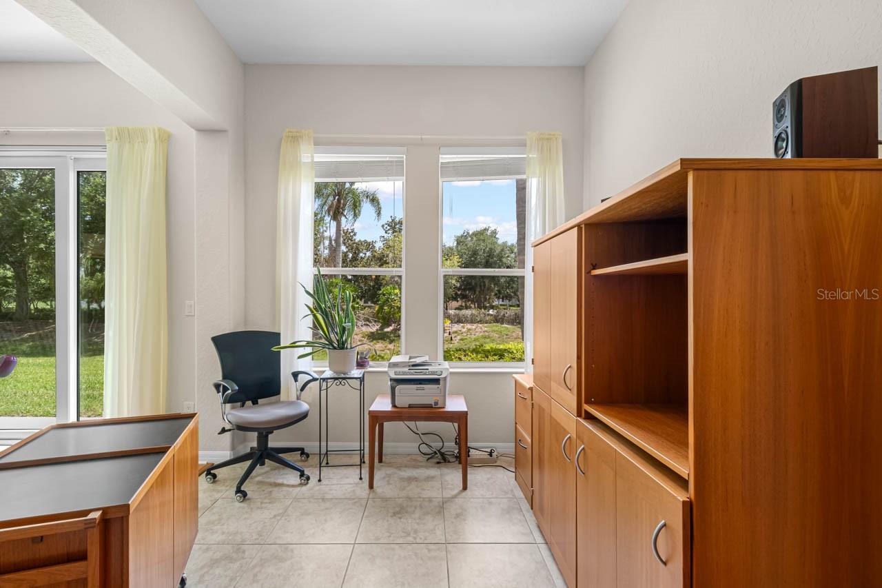 MAPLEWOOD CONDO - Residential