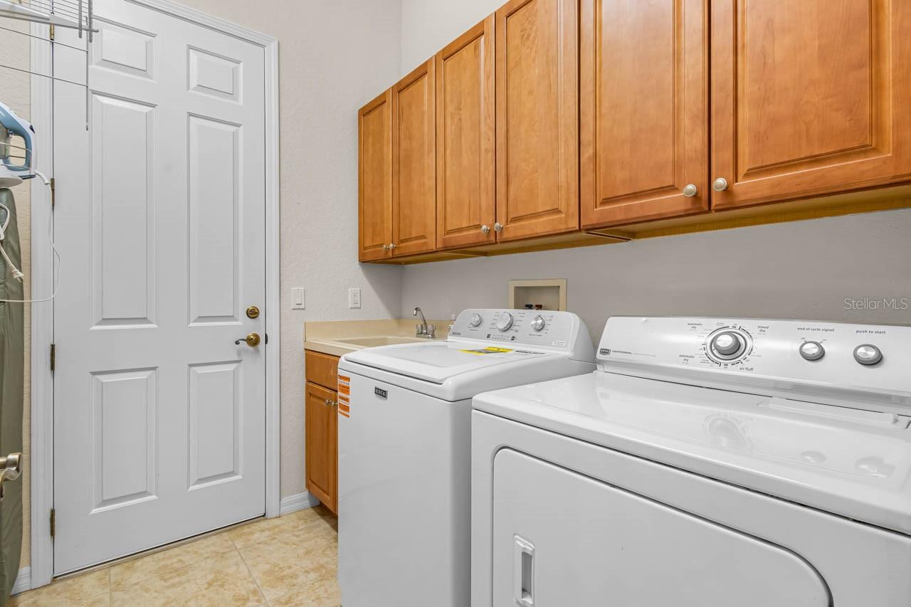 MAPLEWOOD CONDO - Residential