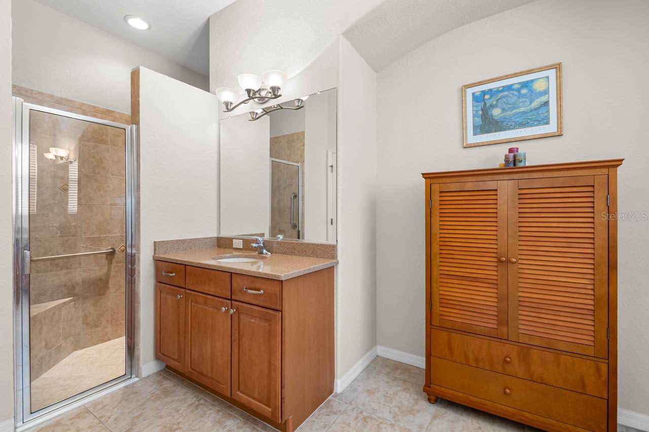MAPLEWOOD CONDO - Residential