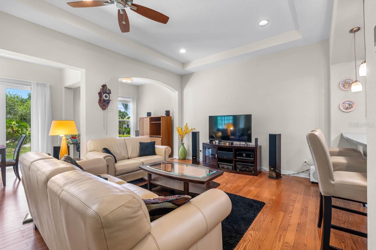 MAPLEWOOD CONDO - Residential