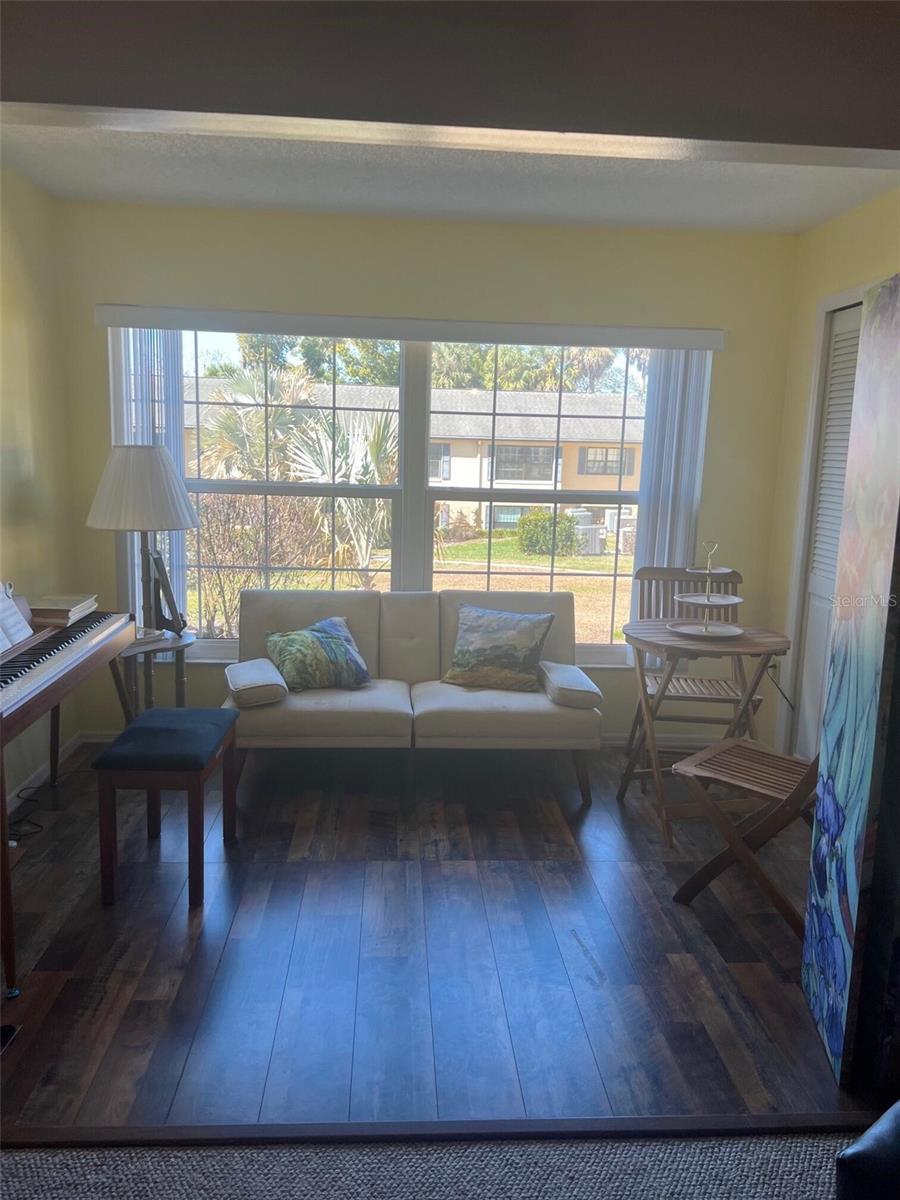 MOUNT DORA LAKEWOOD CONDO - Residential